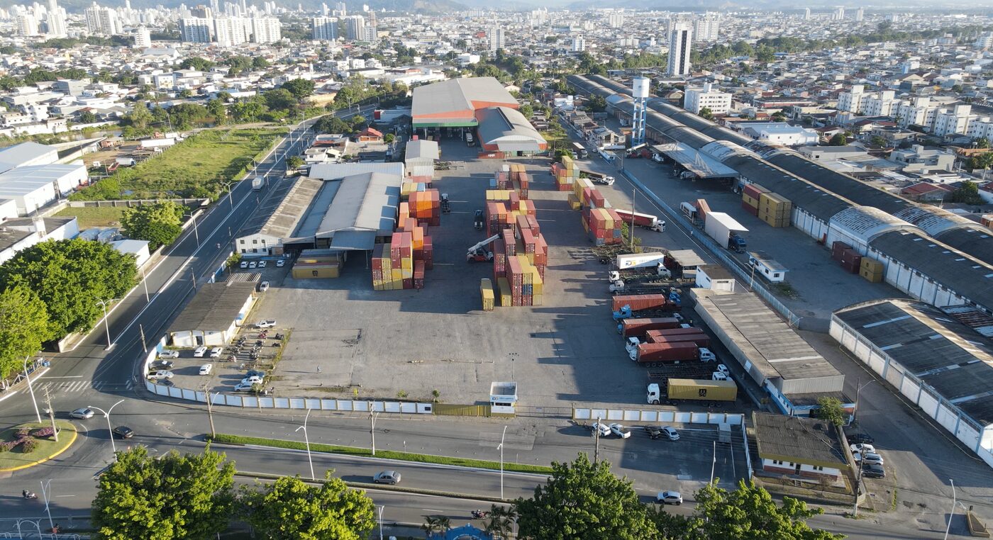 Vista aérea da estrutura da G&G Logística